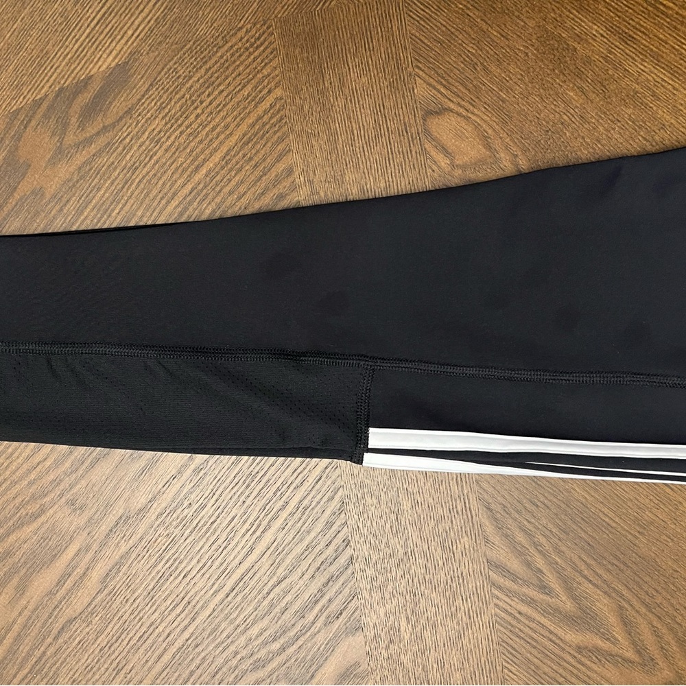 Adidas - Picture 3 of 8